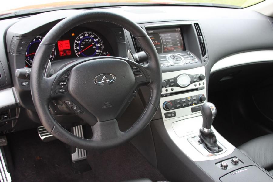  Infiniti G37 Coupe 2009 года  (фото 42 из 51)